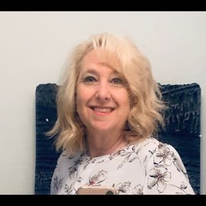 Meet your Posher, Sandi